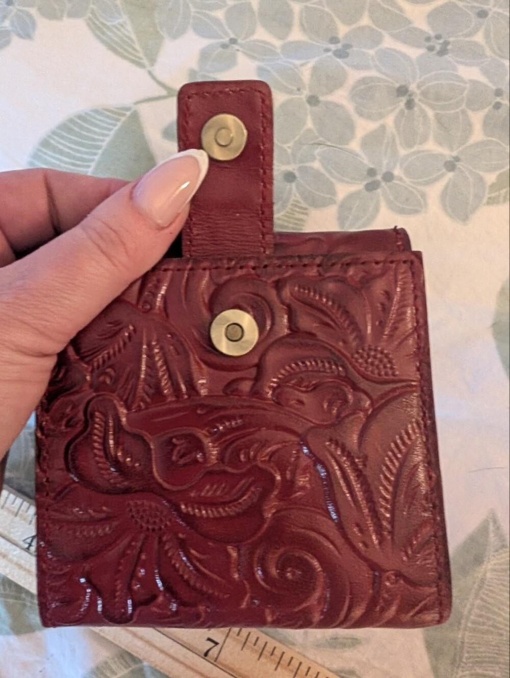 Patricia Nash Astra Bifold Wallet In Burnished Tooled Berry Red Italian Leather - Picture 2 of 12